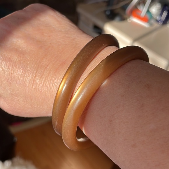 🌷CHRISTINA DEFALCO PAIR OF NARROW BANGLES - Picture 4 of 4